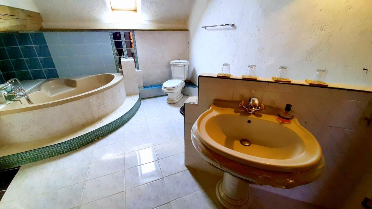 Gîte Chez Léo Varennes-sur-le-Doubs Kültér fotó
