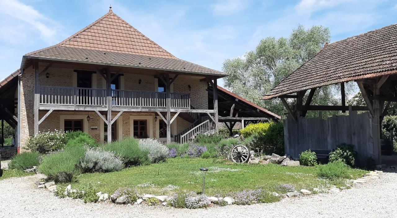 Gîte Chez Léo Varennes-sur-le-Doubs Kültér fotó