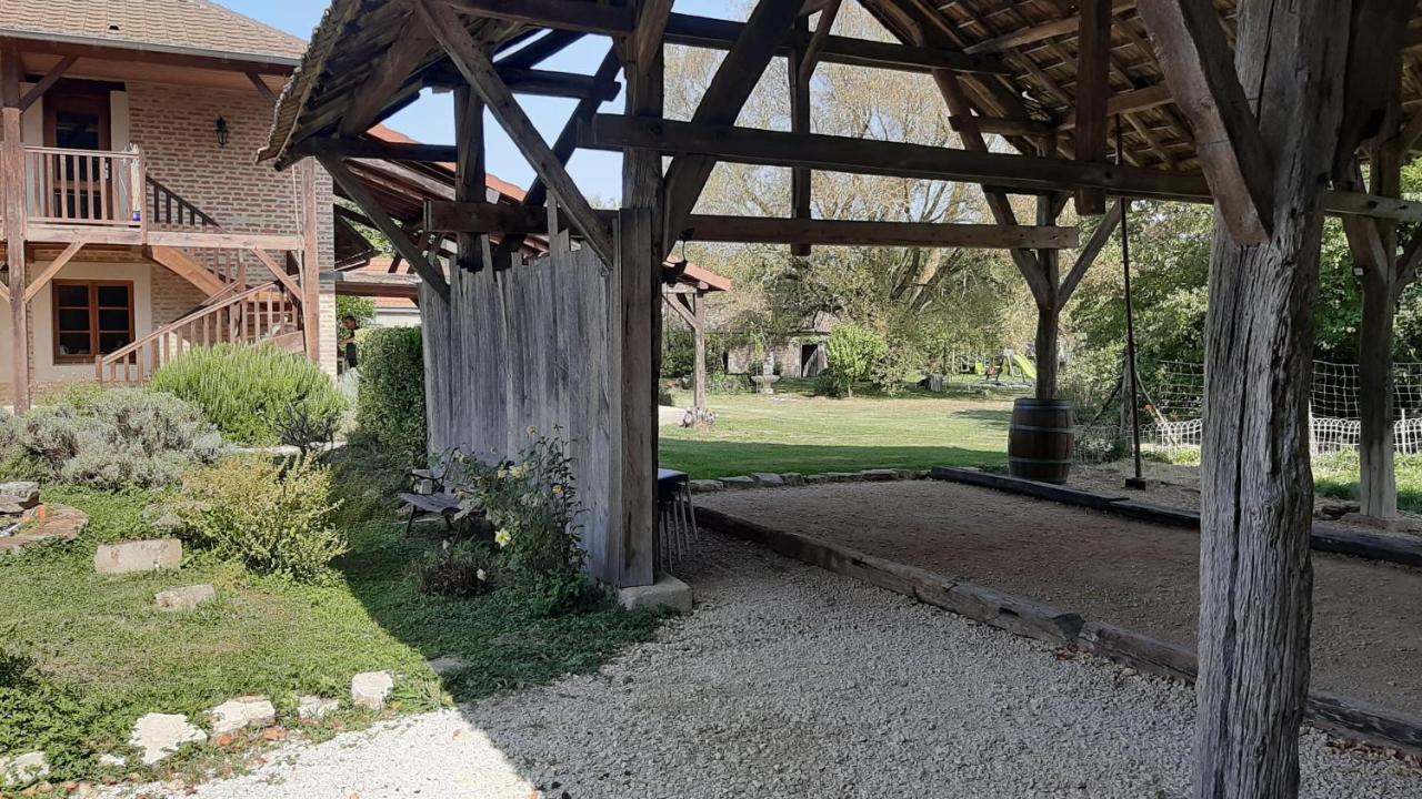 Gîte Chez Léo Varennes-sur-le-Doubs Kültér fotó